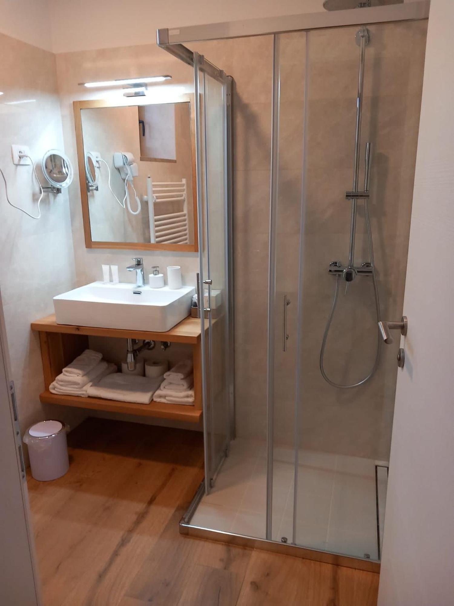 G House Otel Dutovlje Dış mekan fotoğraf