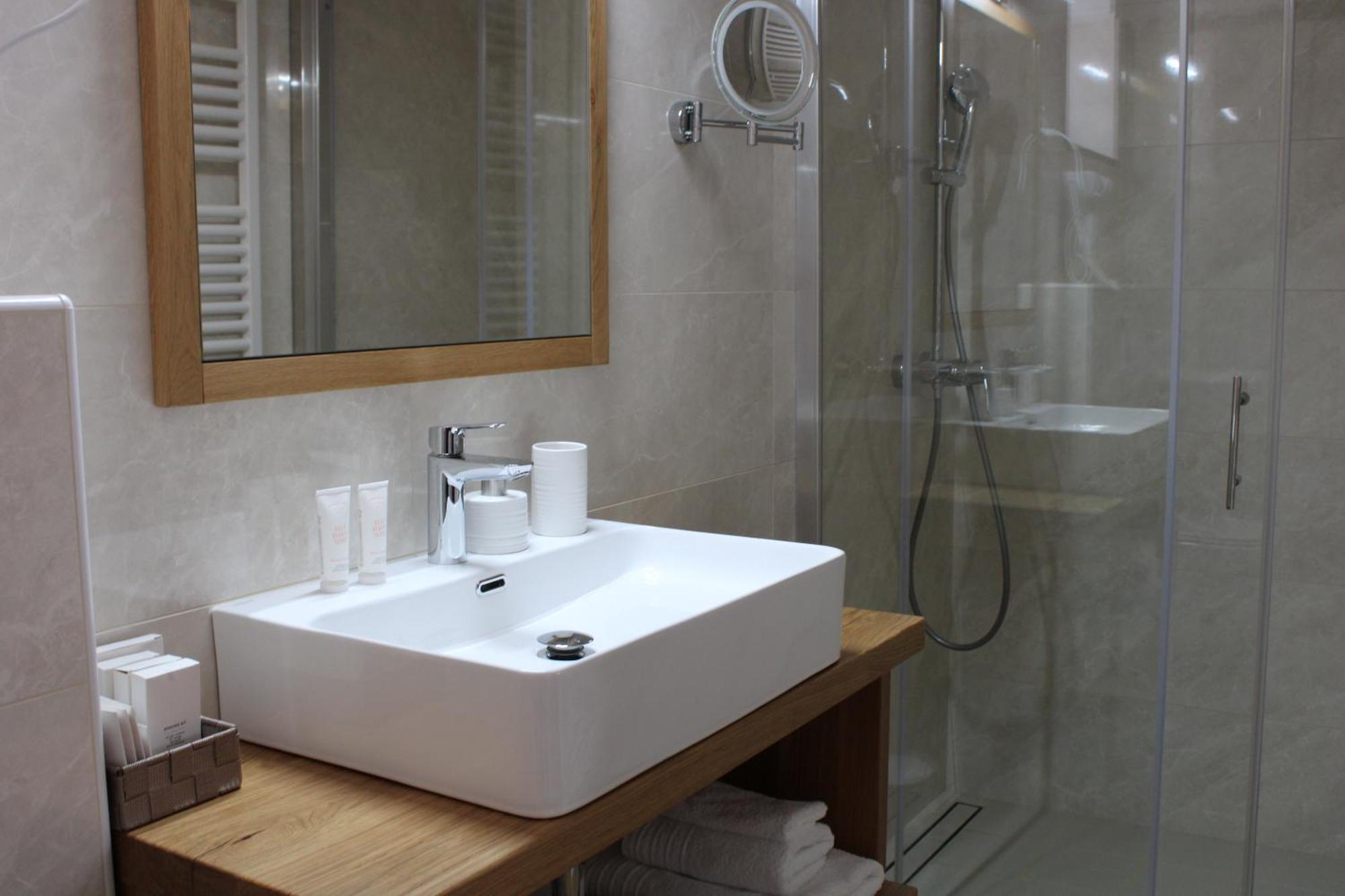 G House Otel Dutovlje Dış mekan fotoğraf